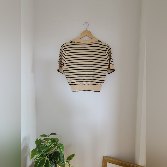 🦋3/$25🦋 Knitted Crop Top - Picture 2 of 3